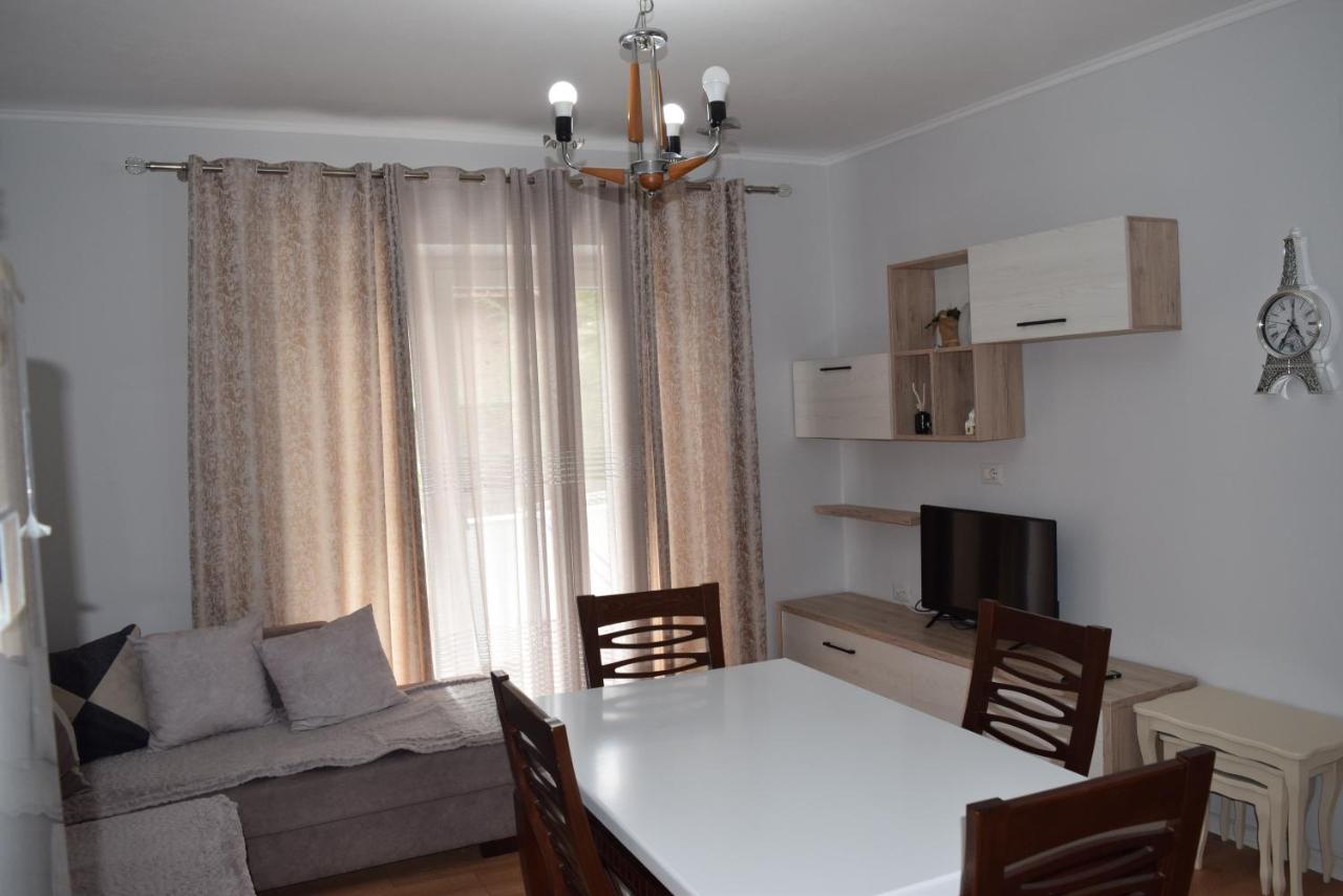 Orchidea Apartment *
